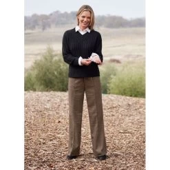 EQL Women's Brittany Cable Knit V-Neck Sweater - Black -Equestrian Equipment 694382 800 800