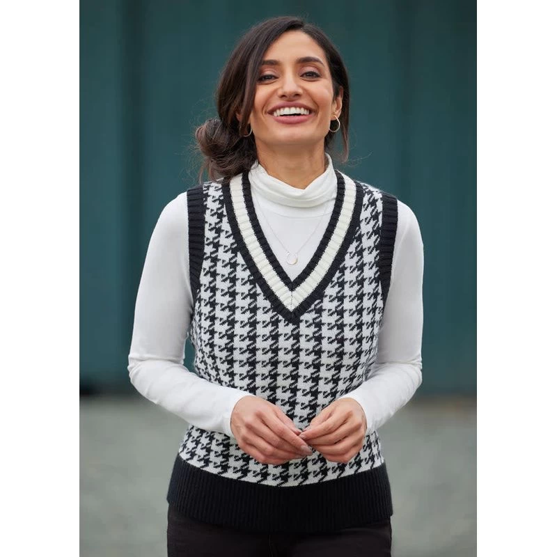 EQL Women's Houndstooth Sweater Vest - Black/Soft White 8 EQL Women's Houndstooth Sweater Vest - Black/Soft White - Image 6